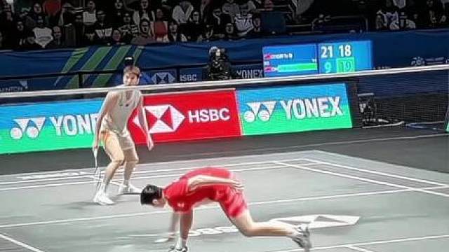 冠军从不诞生于坦途 而是在看似无路时硬生生踏出血路