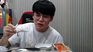 T1逆天管理層：小呂布離隊原因不能保證首發(fā)特定因素！ 更逆天的用三冠AD換LPL知名ADC！peyz的加入!