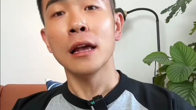 男大学生预算不足选鞋子如何花小钱办大事？ 99潮鞋源头工厂