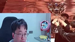 Tabe看T1奪冠的時(shí)候：來(lái)吧，Shanks，明年我們?cè)俸煤门Π伞?好消息，AL都續(xù)約了，壞消息，Tabe要走了