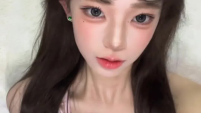 淡颜御姐妆直接拿捏