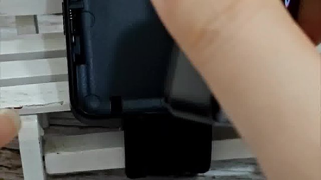 说它是台小手机不过分吧