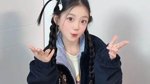 长相基础 拍摄角度就不基础噜