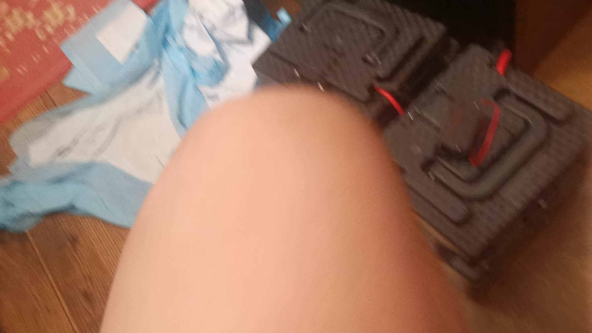 电动车电压表开箱测评，三款电压表测出三个数，最后校表还得靠MF47