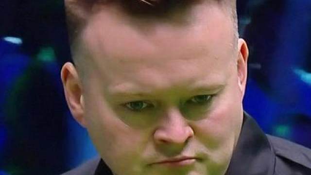 凌晨的比赛中，肖恩·墨菲在对阵赵心童的比赛中主动承认犯规