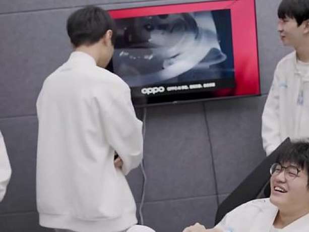 自轉的陀螺的直播