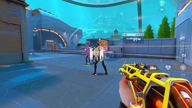 奇怪？准星怎么自己动起来了