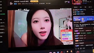 小酷查房正好撞見新主播念海對(duì)面彈幕，當(dāng)場(chǎng)問責(zé)運(yùn)營(yíng)二狗培訓(xùn)的問題