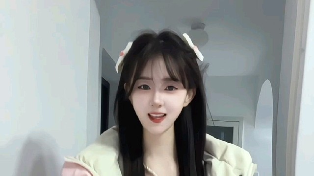 熊 被人挂在身上的时候