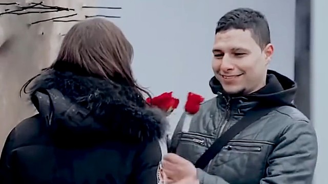 拔出胡子竟然是玫瑰花，太浪漫了吧