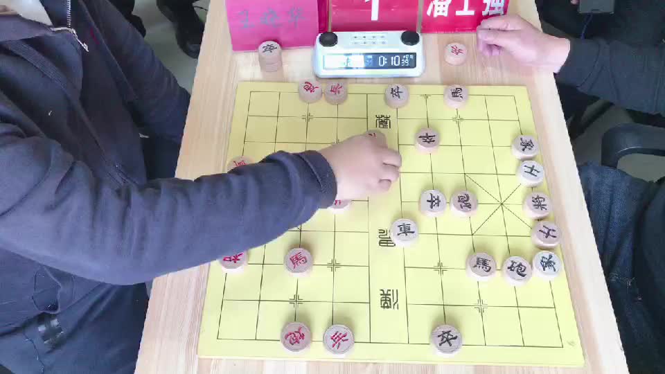 2025年瑞安市塘下镇象棋公开赛-8轮王晓华先和潘士强