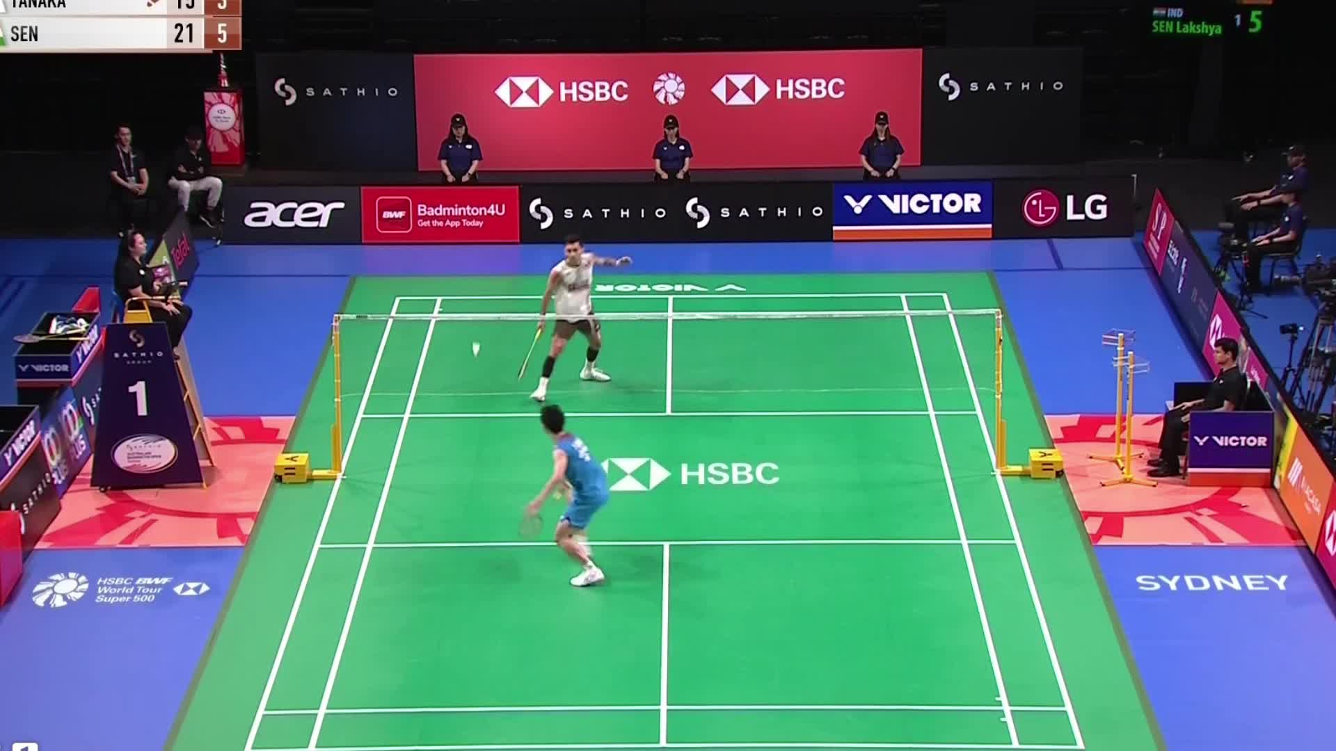 拉克什亚的连贯和快速移动能力彻底打乱田中涌士节奏，以21-11锁定胜局