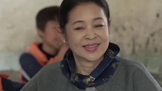 撒貝寧課堂搗亂也只有倪萍能治他了