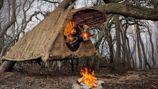 无所畏惧，我在灌木丛中用枯树枝建造的小屋，不仅抗冻还安全！