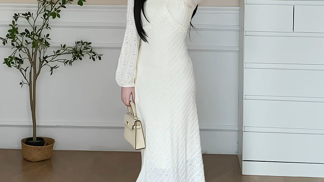 小个子白色连衣裙怎么穿能气质显贵时