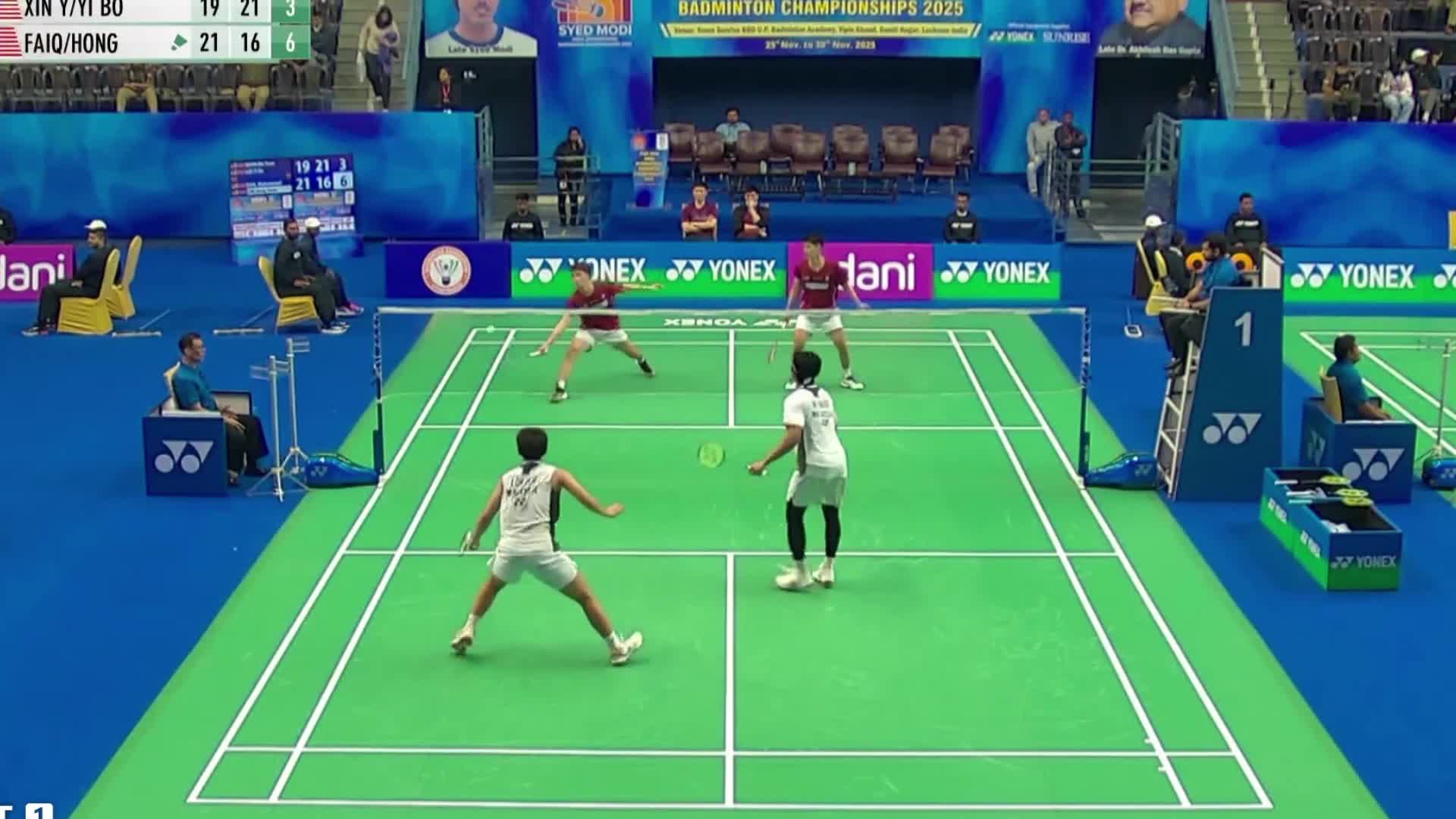 法骆组合逐渐占据场上主动，精准的落点和快速的攻防转换，以2：1的总比分获胜