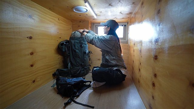 强风警报，在胶囊里过夜。 露营Vlog