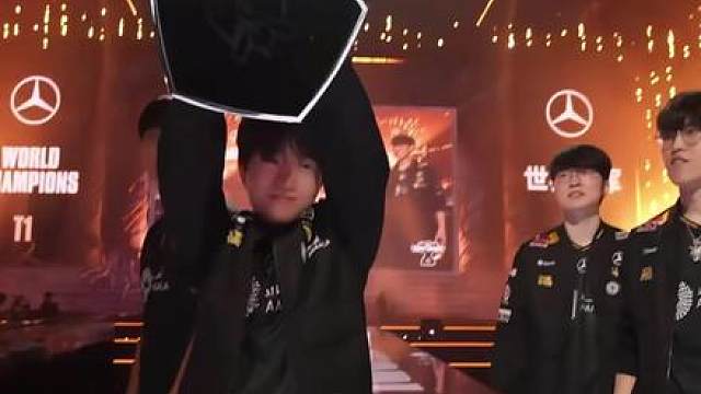 T1全员出发参加红牛杯 T1 DOFPK首场合体，T1 Peyz也即将迎来他的首秀