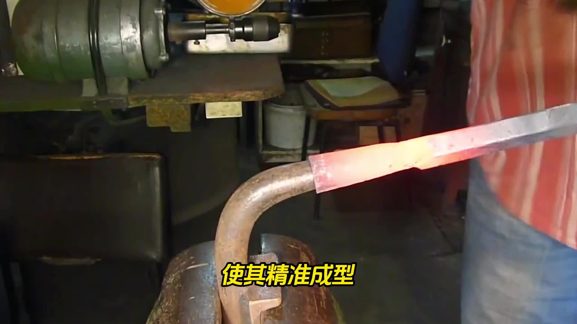 强迫症极度舒适！看工业艺术家如何千锤百炼锻造传世刀纹