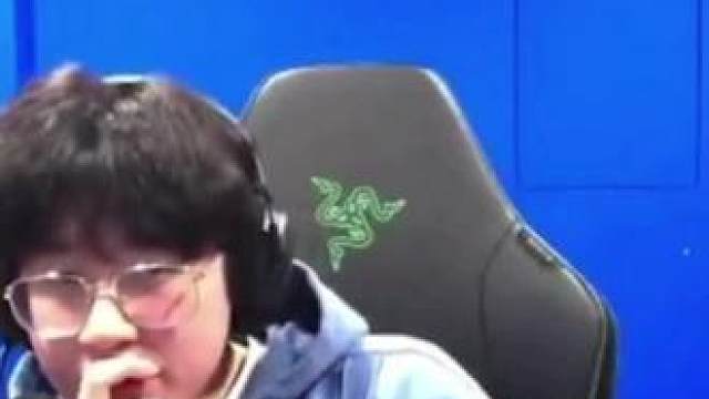 Zeus直播：Meiko请客，和到贤哥，圣枪哥吃烤鸭