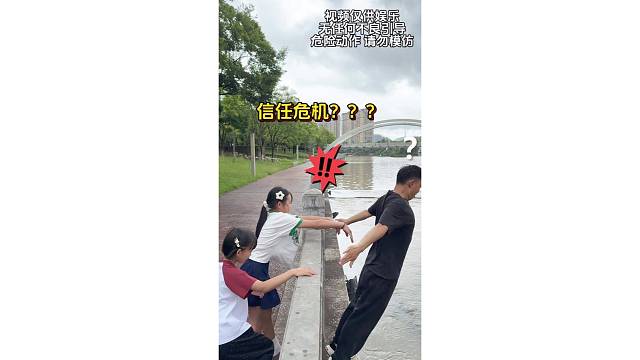 这个叔叔对自己的认知不太清楚呀