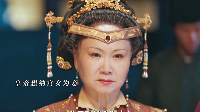 皇上仅凭一个笑容就不可救药的爱上了宫女，皇叔和我抢人？不可能，这世上就没有朕得不到的女人！