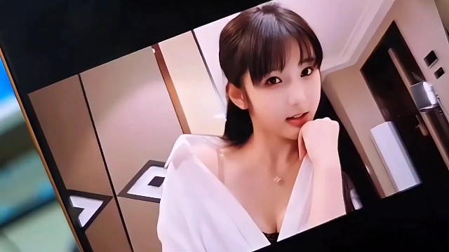 小酷看乔妹朋友圈又爱上了，弹幕狂刷道心破了