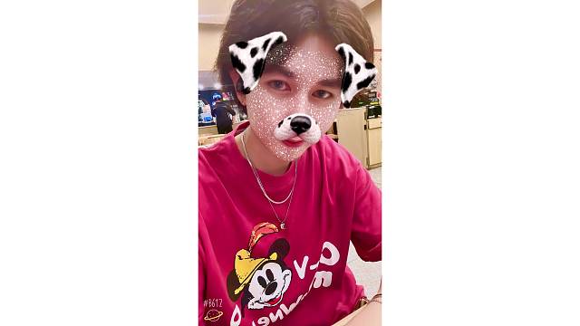 有时候觉得 那么破碎的自己 靠近谁都不应该