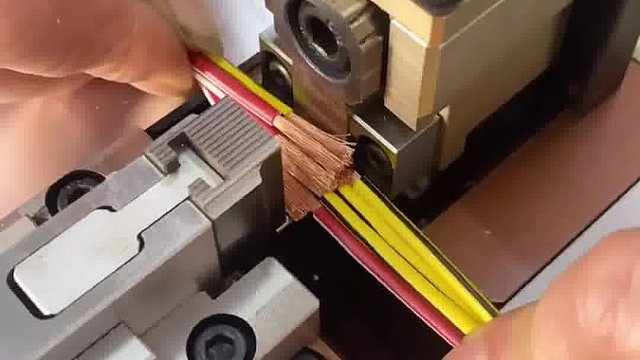 恒友音达超声波   超声波塑料焊接机