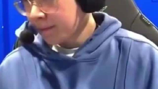 Zeus直播谈明年hle队里全是重量级，一起坐电梯要塌了，我算最瘦的，大家一起减肥吧！hle规则怪谈：不要一起坐电梯！ ​​​