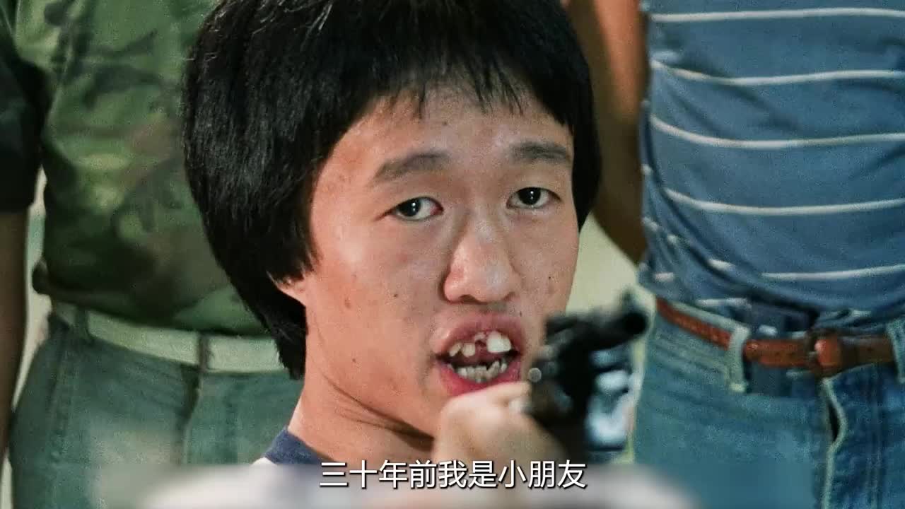 龙叔埋伏在餐馆里，意外丢失武器以后，赤手空拳打败了劫匪！