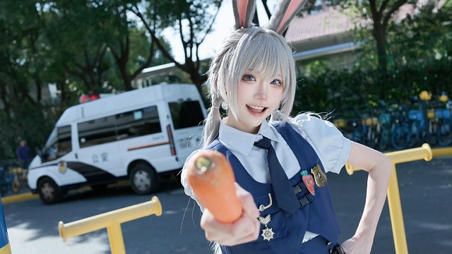 开门，你被逮捕了！