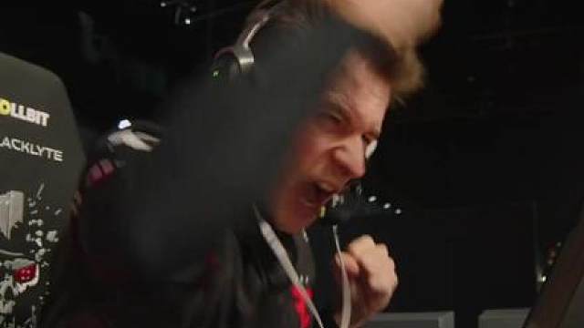 FAZE五把格洛克完成翻盘 再次导演地狱归来翻盘的剧本