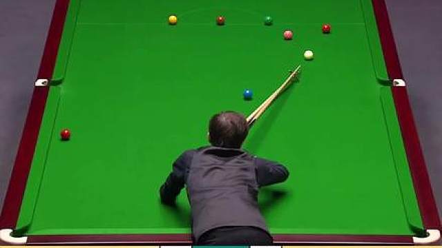 2025英锦赛：两颗红球贴库，丁俊晖顶级准度豪横K球惊险开门红