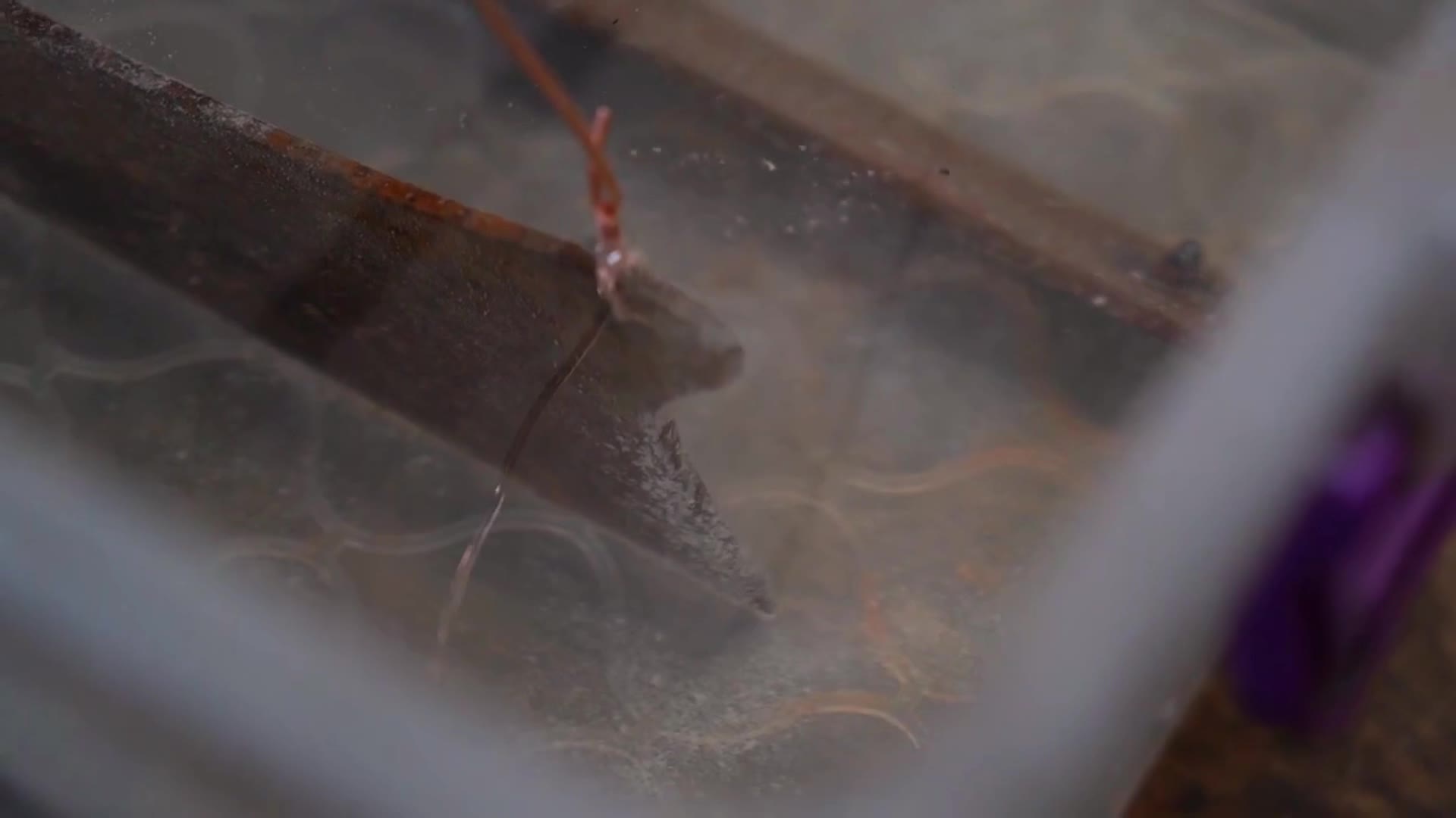 你敢信？砂轮机下闪耀的绝世宝刀，前身竟是奶奶的切肉刀！