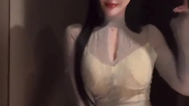 我不吵不闹，只在节拍里等你。