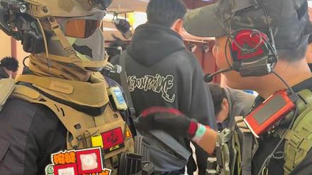 威龙和红狼比肌肉块