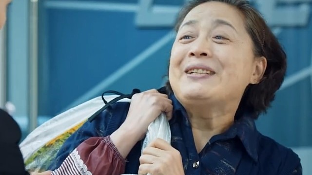 百善孝为先，不嫌弃父母便是最大的教养