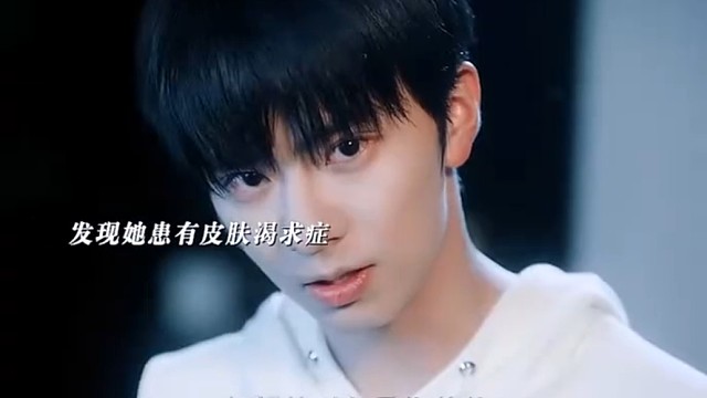 高智少女x腹黑弟弟，伪骨科的禁忌之恋，双向救赎高颜值姐狗， 我先磕为敬了~