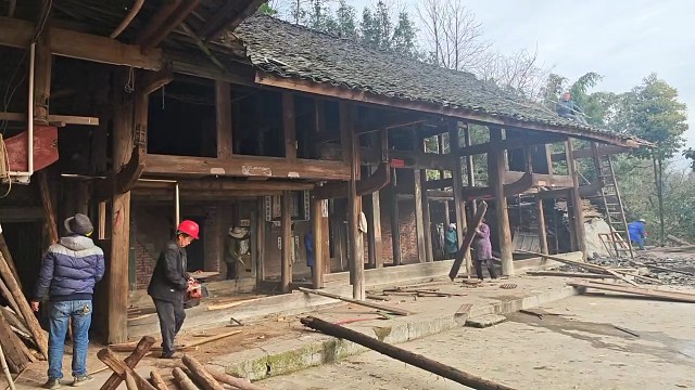 建房就从拆房起