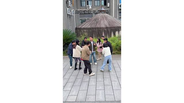 你们说这叫浑水摸鱼，还是偷梁换柱？