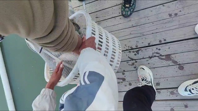 让你们两个小时你们也不中用啊