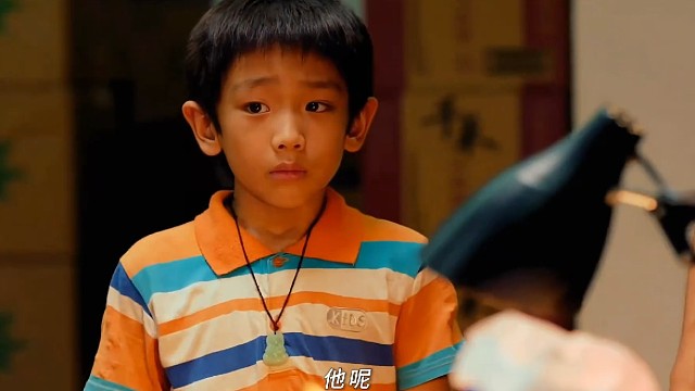 哥哥自己也是个流浪少年，却拼命想让毫无血缘关系的弟弟走出黑暗！