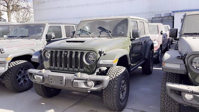 吉普牧马人6.4越野能力最强的吉普港口最后几台车直降50W