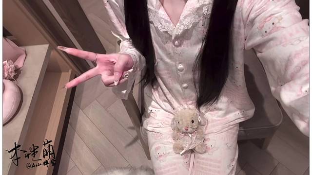 混过社会 卖过萌 朋友挨打 我卖萌>ᴗoಣ