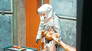 《地球停轉(zhuǎn)日》第2集：外星巨人降臨！人類存亡倒計(jì)時(shí)，關(guān)鍵時(shí)刻一個(gè)男人挺身而出