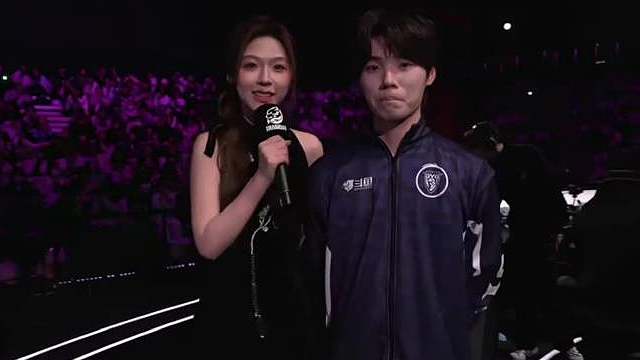 你的眼睛亮亮的，欢迎回来 ​​​