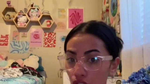 别让他人利用你的善意 当一个女孩拥有美貌时，世界也为她准备了挑战。  ​