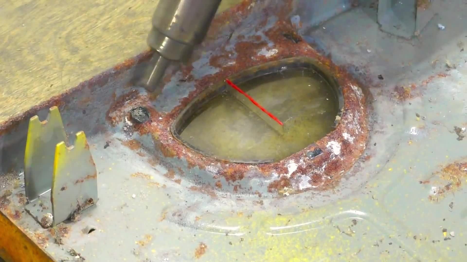 报废老式体重秤重生！从锈迹铁疙瘩到亮黄艺术品，最后指针动的瞬间破防了