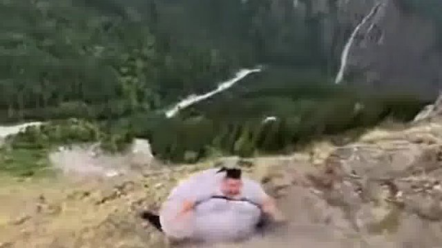 大哥：还好我胃袋大！哈哈